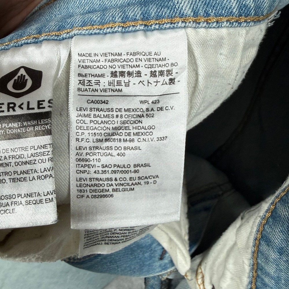 Levis 510 Mens Jeans Light Wash Blue Denim 36x30 (Fits 36x23) - Picture 8 of 12